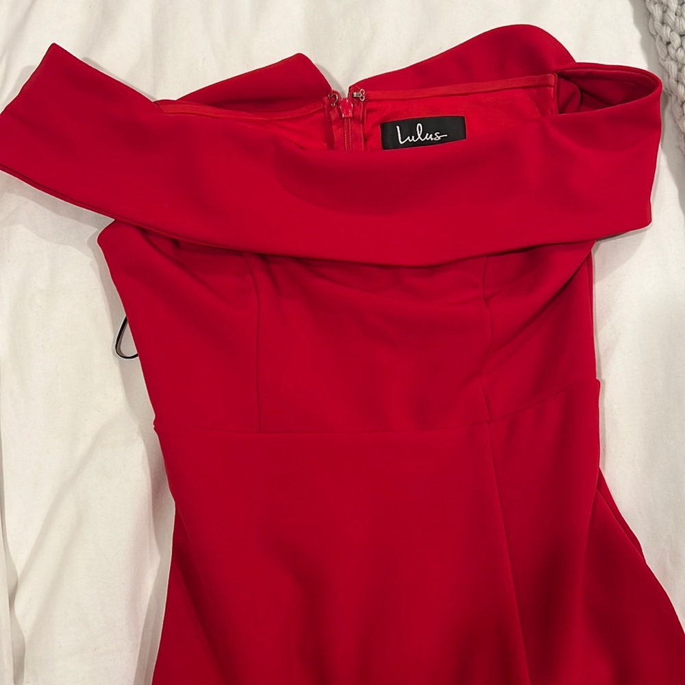 Red Lulus dress
